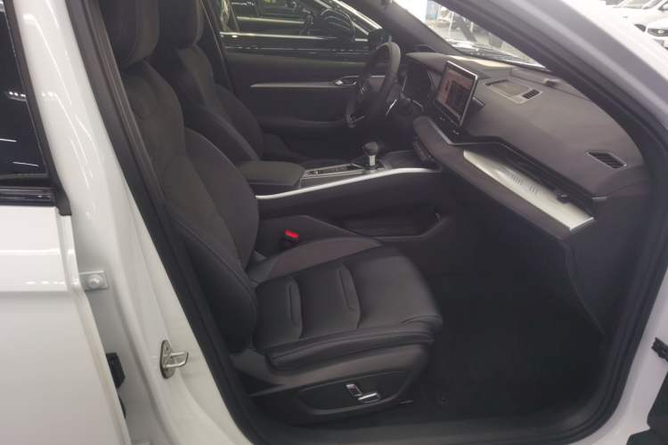 Used Geely Auto Preface 2024 2.0TD Qingyun Edition Right Front Seat
