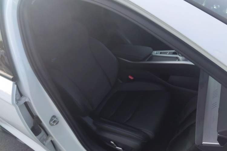 Used Geely Auto Preface 2024 2.0TD Qingyun Edition Right Front Seat