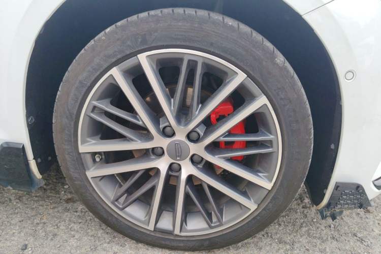 Used Geely Auto Preface 2024 2.0TD Xiaohan Edition Right Front Wheel Hub