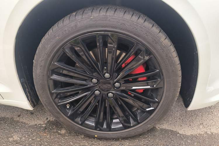 Used Geely Auto Preface 2024 Zhiqing 1.5TD Tiangong Edition Right Front Wheel Hub