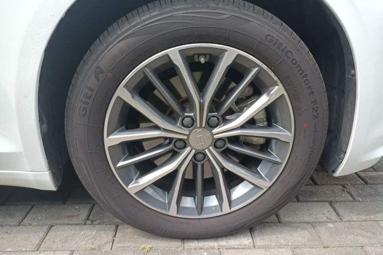 Used Geely Auto Preface 2024 Zhiqing 1.5TD Xingyun Edition Right Front Wheel Hub