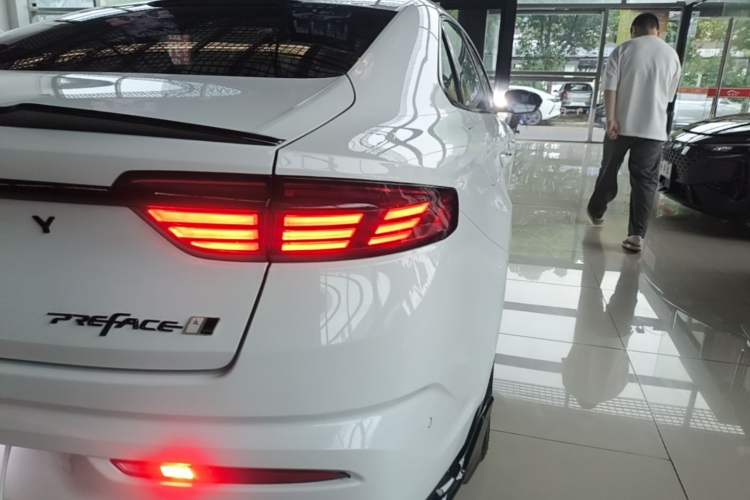 Used Geely Auto Preface 2024 2.0TD Qingyun Edition Right Rear Taillight
