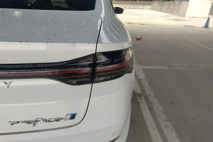 Used Geely Auto Preface 2024 Zhiqing 1.5TD Xingyun Edition Right Rear Taillight