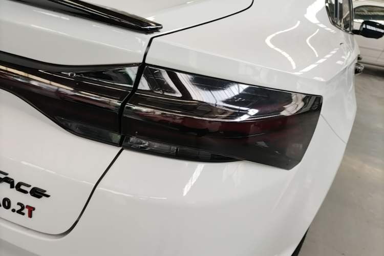 Used Geely Auto Preface 2024 Zhiqing 1.5TD Tiangong Edition Right Rear Taillight