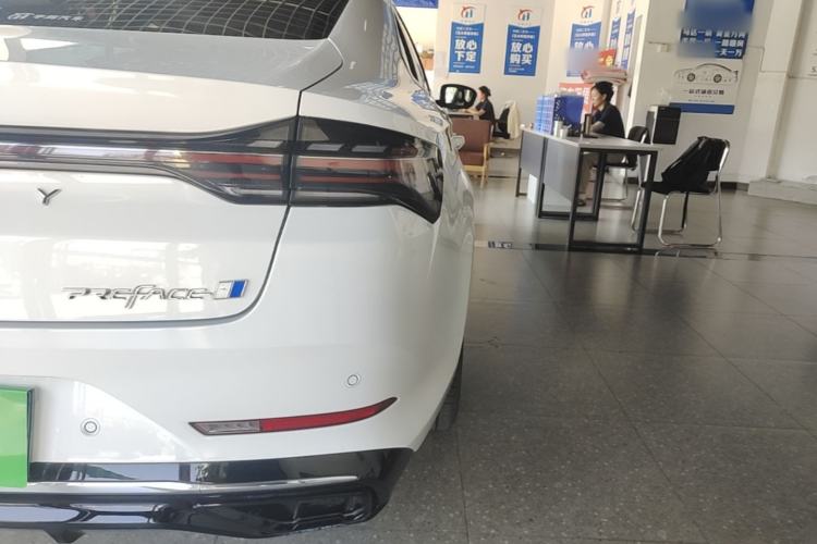 Used Geely Auto Preface 2024 Zhiqing 1.5TD Galaxy Edition Right Rear Taillight
