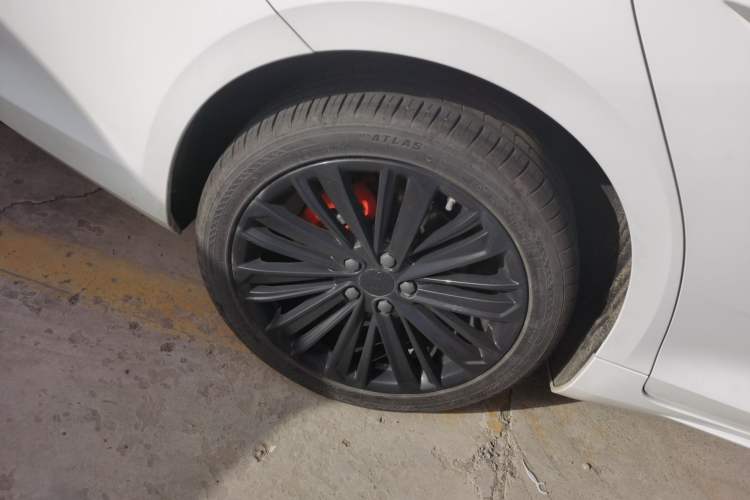 Used Geely Auto Preface 2024 Zhiqing 1.5TD Galaxy Edition Right Rear Wheel Hub