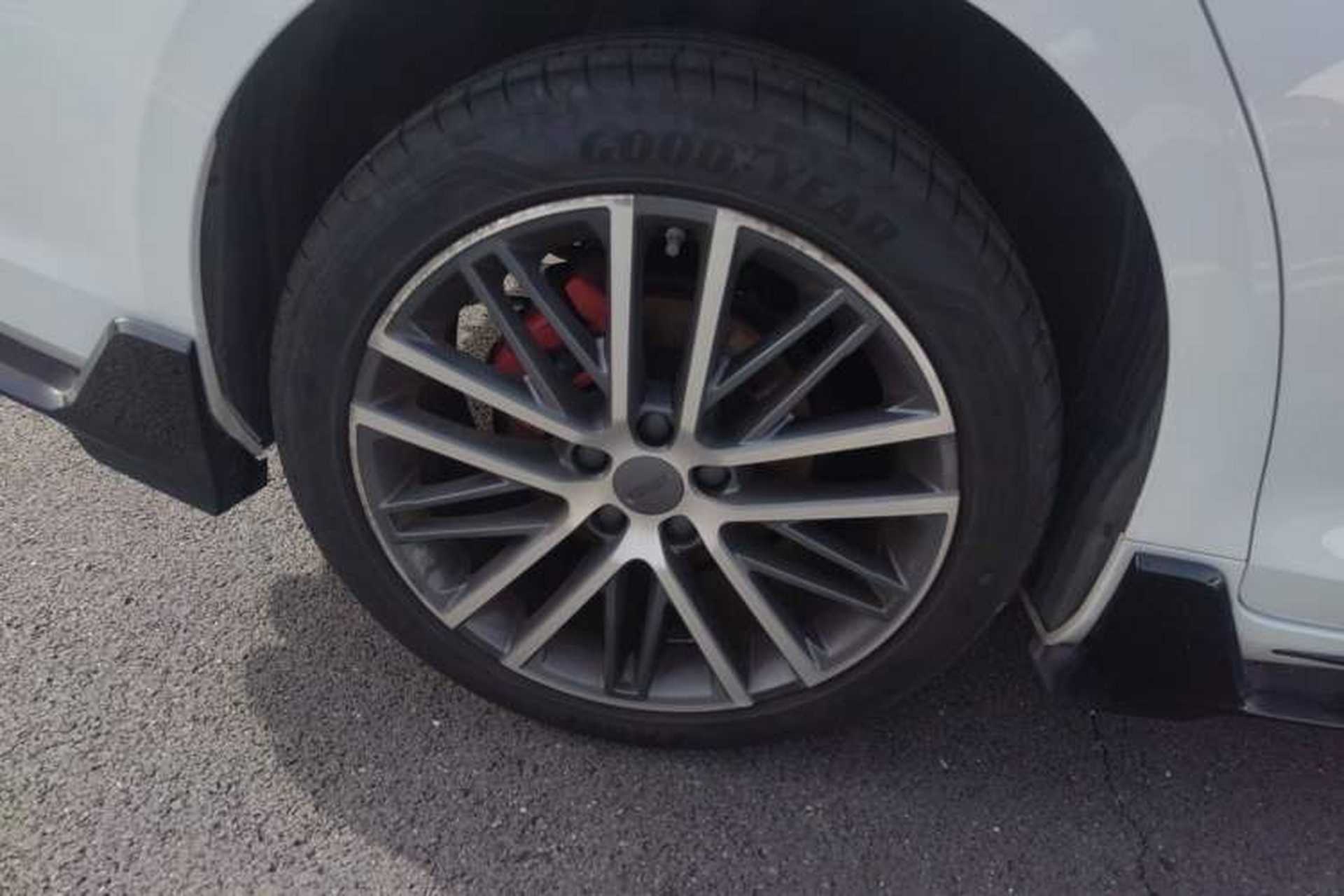 Used Geely Auto Preface 2024 2.0TD Qingyun Edition Right Rear Wheel Hub