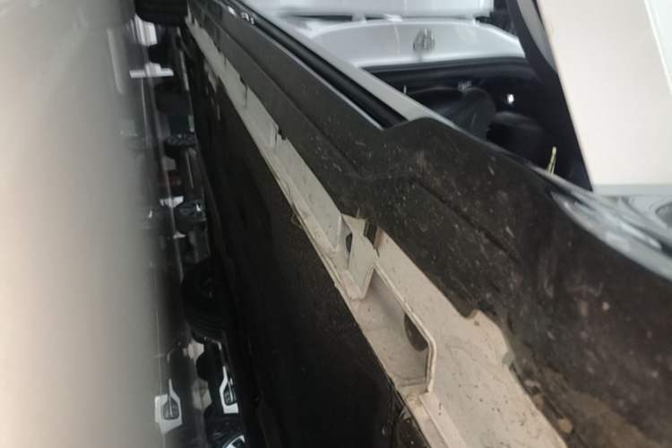Used Geely Auto Preface 2024 2.0TD Qingyun Edition Right Side Sill