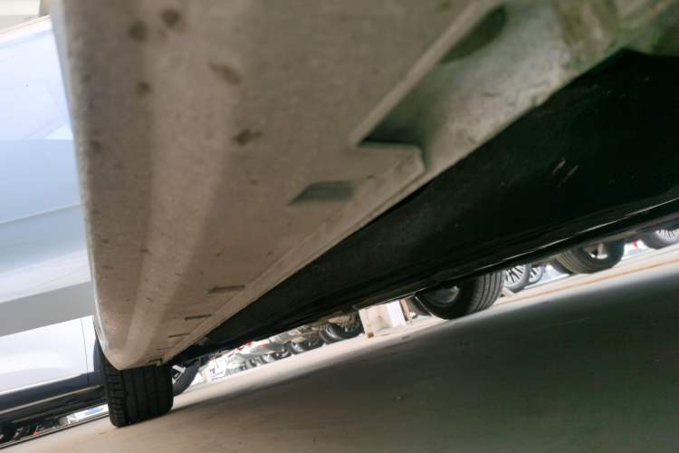 Used Geely Auto Preface 2024 Zhiqing 1.5TD Galaxy Edition Right Side Sill