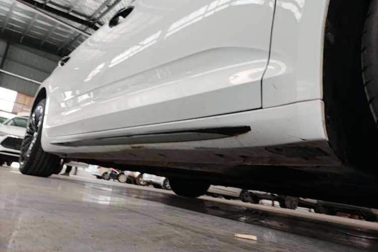 Used Geely Auto Preface 2024 Zhiqing 1.5TD Tiangong Edition Right Side Sill