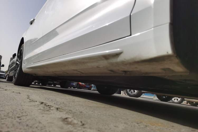 Used Geely Auto Preface 2024 Zhiqing 1.5TD Galaxy Edition Right Side Sill