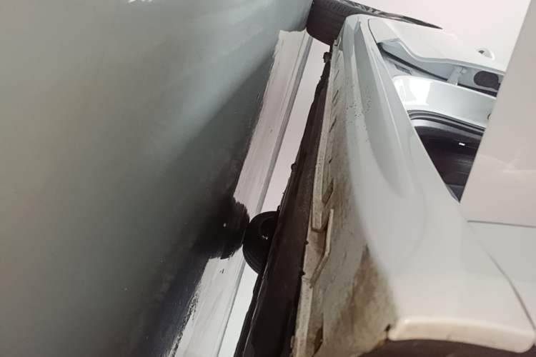 Used Geely Auto Preface 2024 Zhiqing 1.5TD Galaxy Edition Right Side Sill