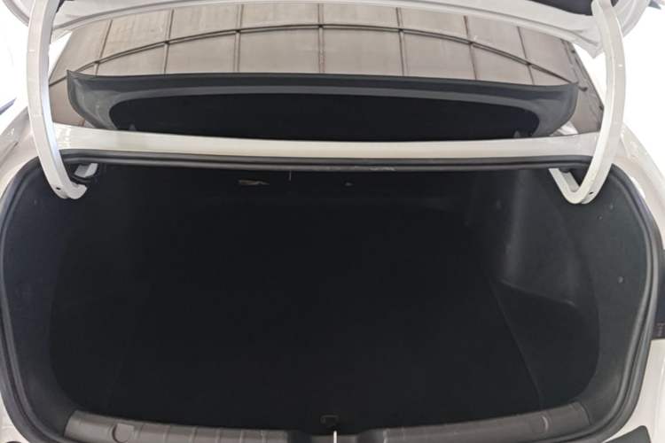 Used Geely Auto Preface 2024 2.0TD Qingyun Edition Trunk