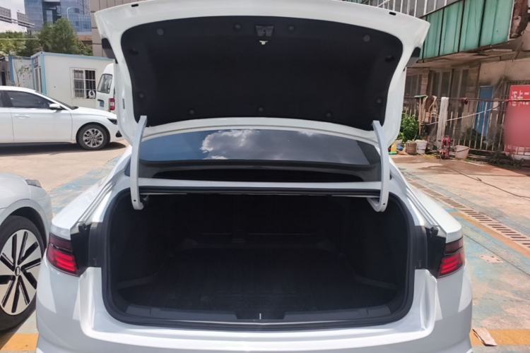 Used Geely Auto Preface 2024 2.0TD Xiaohan Edition Trunk