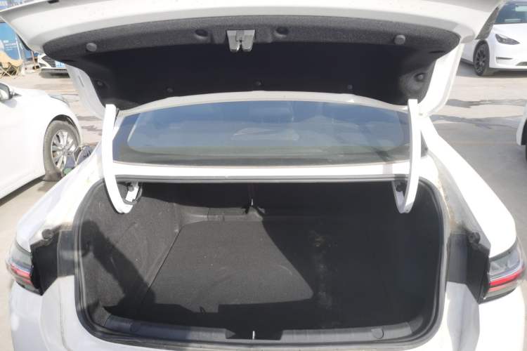 Used Geely Auto Preface 2024 Zhiqing 1.5TD Galaxy Edition Trunk