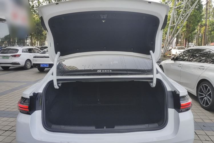 Used Geely Auto Preface 2024 Zhiqing 1.5TD Galaxy Edition Trunk