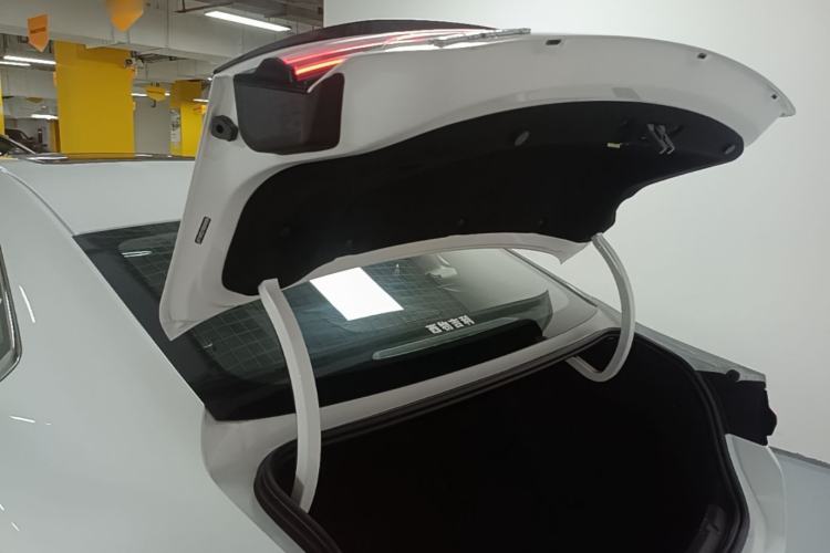 Used Geely Auto Preface 2024 Zhiqing 1.5TD Galaxy Edition Trunk