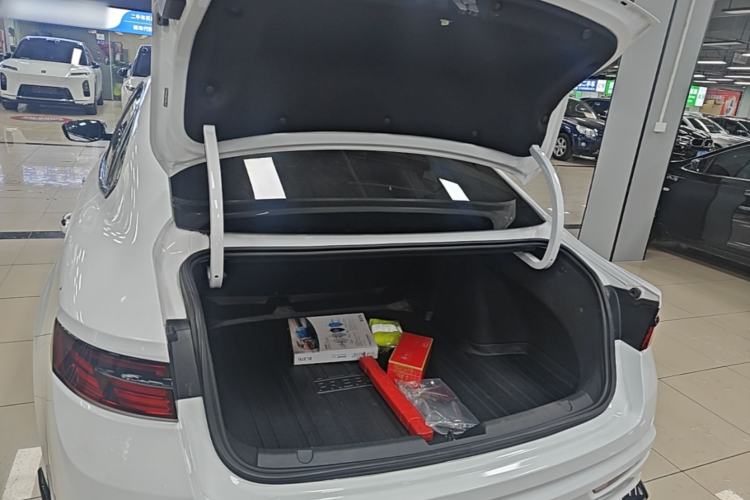 Used Geely Auto Preface 2024 2.0TD Qingyun Edition Trunk