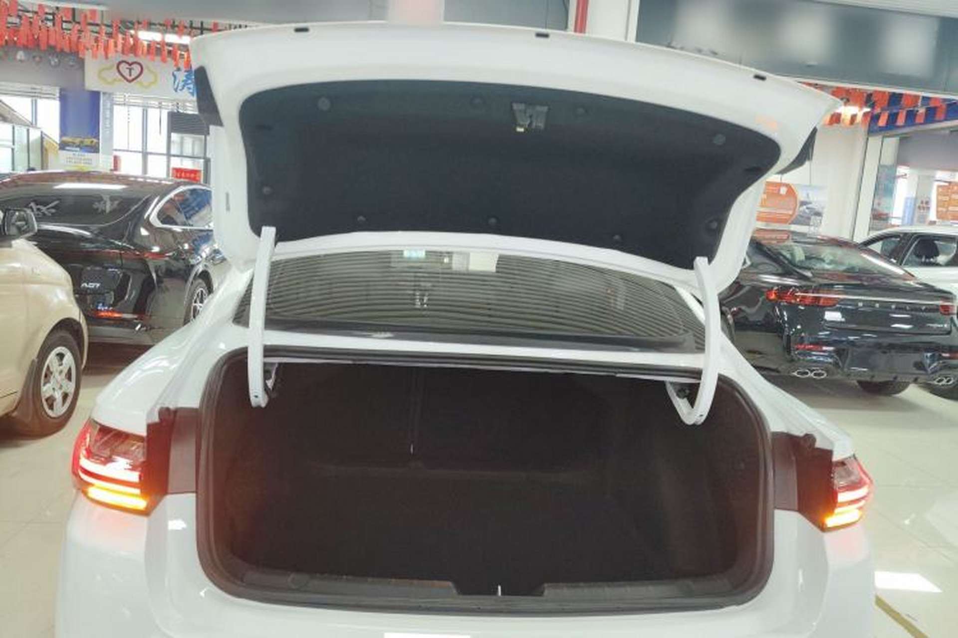 Used Geely Auto Preface 2024 Zhiqing 1.5TD Tiangong Edition Trunk