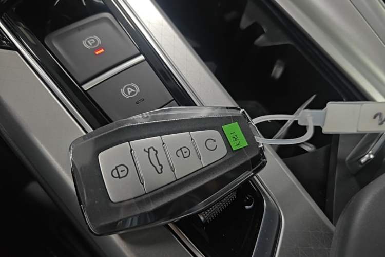 Used Geely Auto Preface 2024 2.0TD Qingyun Edition Vehicle Key