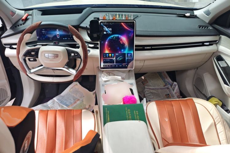 Used Geely Auto Preface 2024 Zhiqing 1.5TD Tiangong Edition Center Console