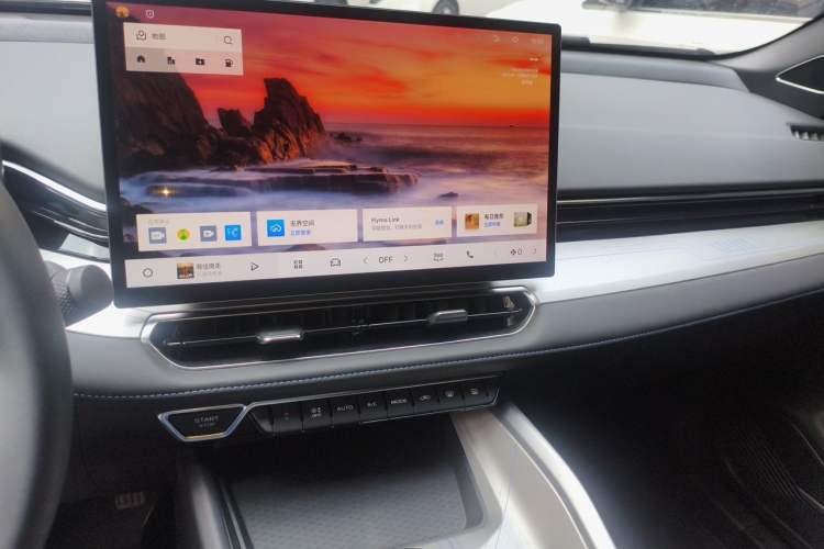 Used Geely Auto Preface 2025 Dongfang Yao 1.5TD Kunlun Edition Audio And AC Panel
