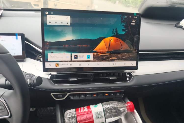 Used Geely Auto Preface 2025 Dongfang Yao 1.5TD Kunlun Edition Audio And AC Panel