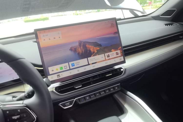 Used Geely Auto Preface 2025 Dongfang Yao 1.5TD Kunlun Edition Audio And AC Panel