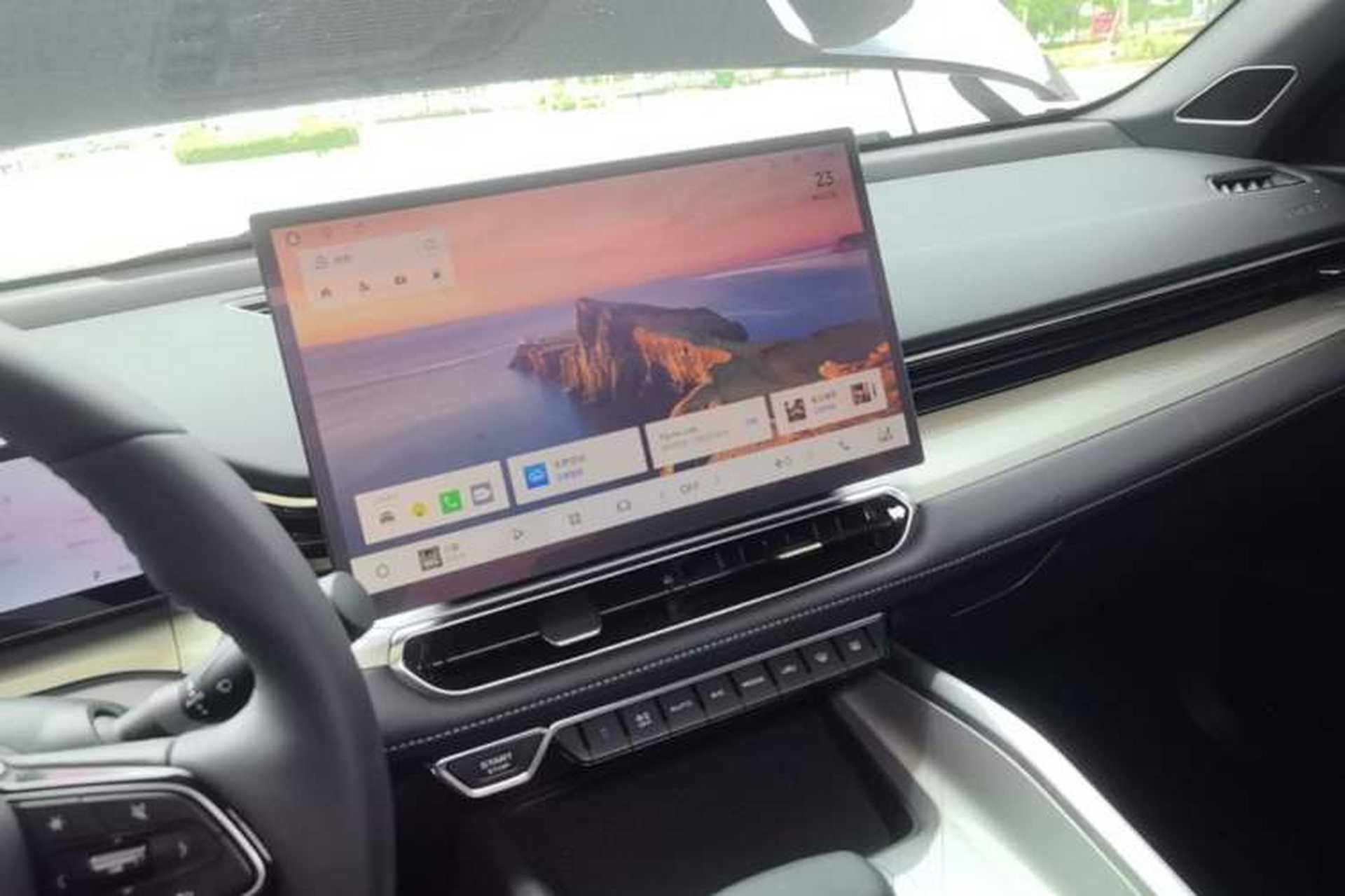 Used Geely Auto Preface 2025 Dongfang Yao 1.5TD Kunlun Edition Audio And AC Panel