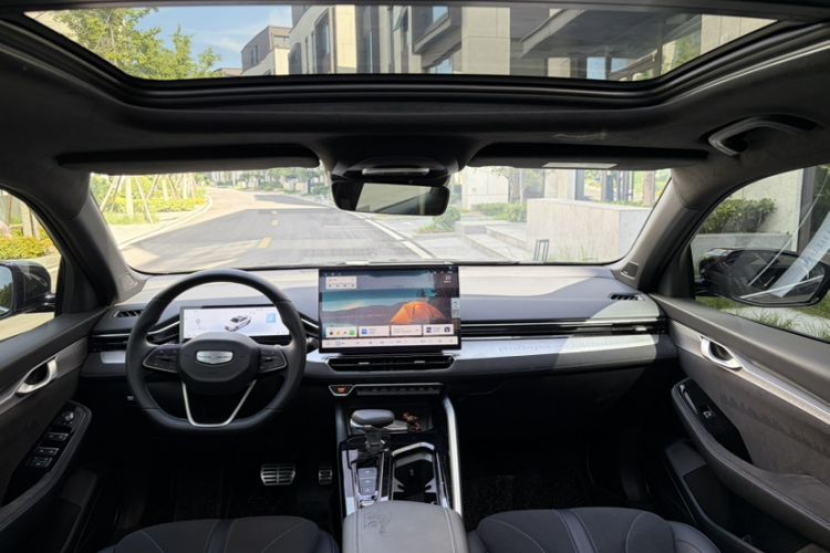 Used Geely Auto Preface 2025 Dongfang Yao 2.0TD Lanxing Edition Audio And AC Panel