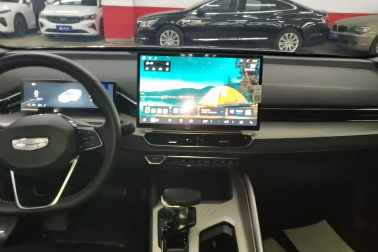 Used Geely Auto Preface 2025 Dongfang Yao 1.5TD Kunlun Edition Audio And AC Panel