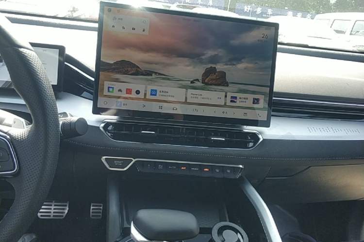 Used Geely Auto Preface 2025 Dongfang Yao 2.0TD Lanxing Edition Audio And AC Panel