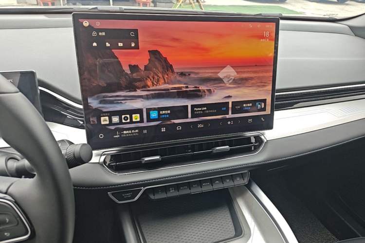 Used Geely Auto Preface 2025 Dongfang Yao 1.5TD Fuyao Edition Audio And AC Panel