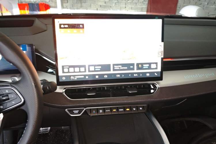 Used Geely Auto Preface 2025 Dongfang Yao 2.0TD Moonlight Edition Audio And AC Panel