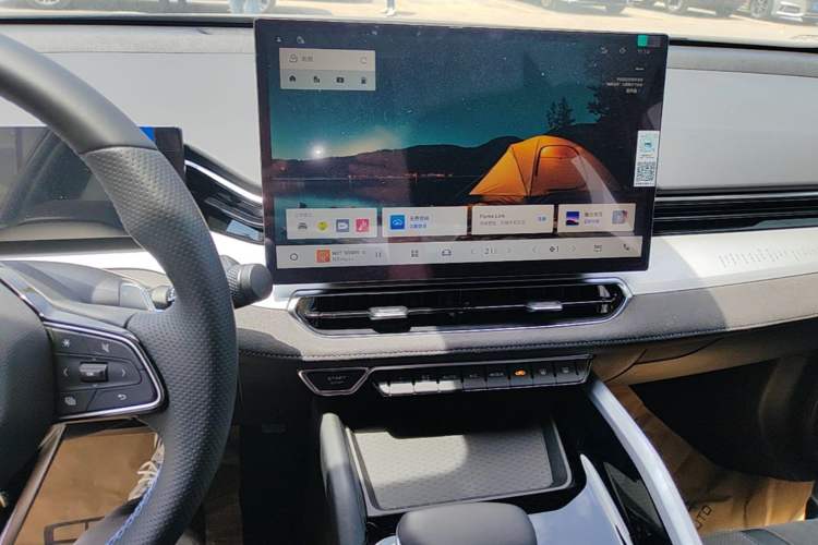 Used Geely Auto Preface 2025 Dongfang Yao 2.0TD Jin Chao Edition Audio And AC Panel