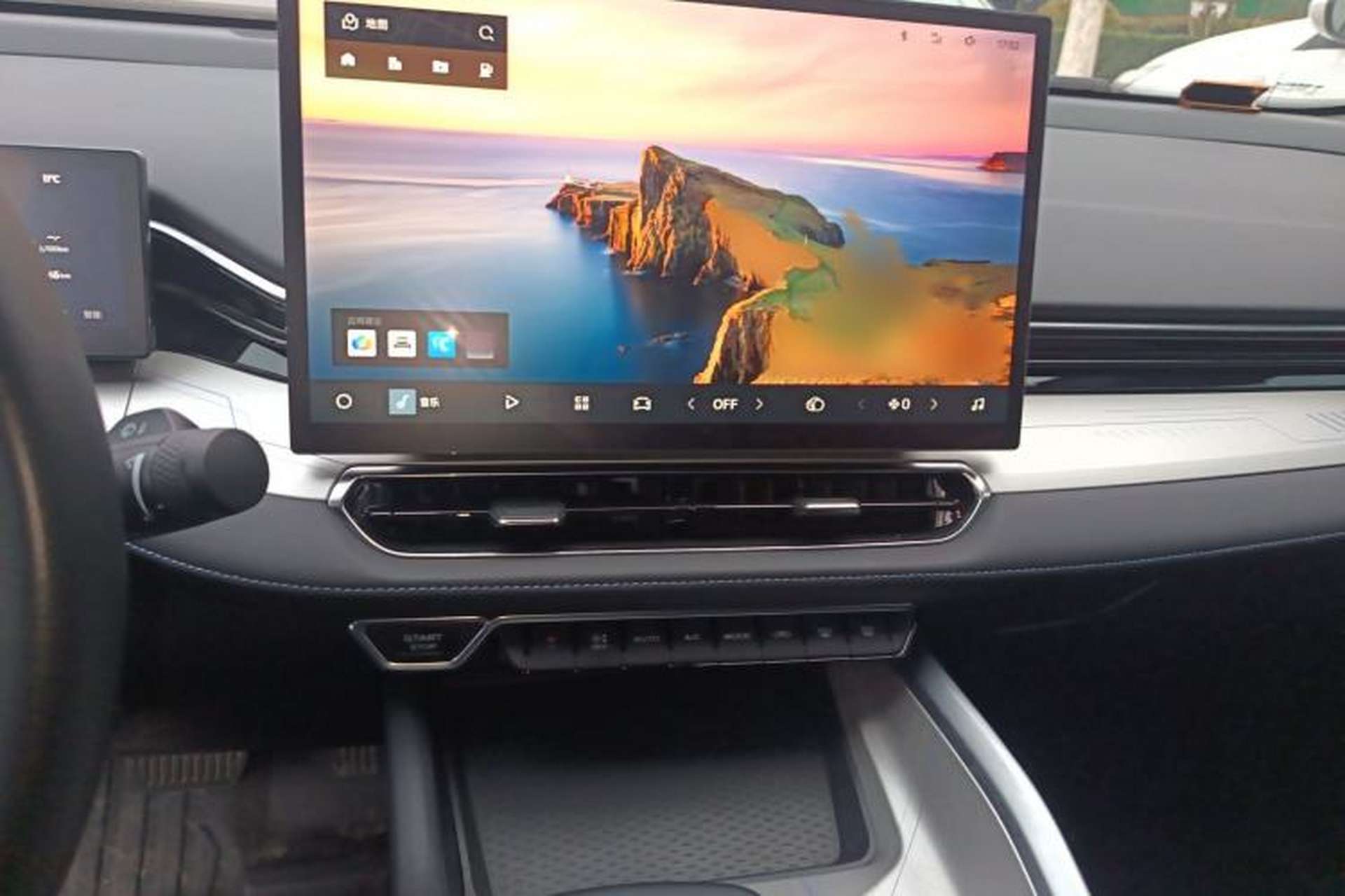 Used Geely Auto Preface 2025 Dongfang Yao 1.5TD Kunlun Edition Audio And AC Panel