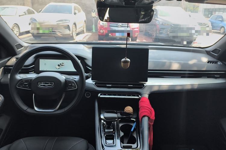 Used Geely Auto Preface 2025 Dongfang Yao 1.5TD Kunlun Edition Center Console