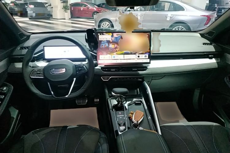 Used Geely Auto Preface 2025 Dongfang Yao 2.0TD Lanxing Edition Center Console