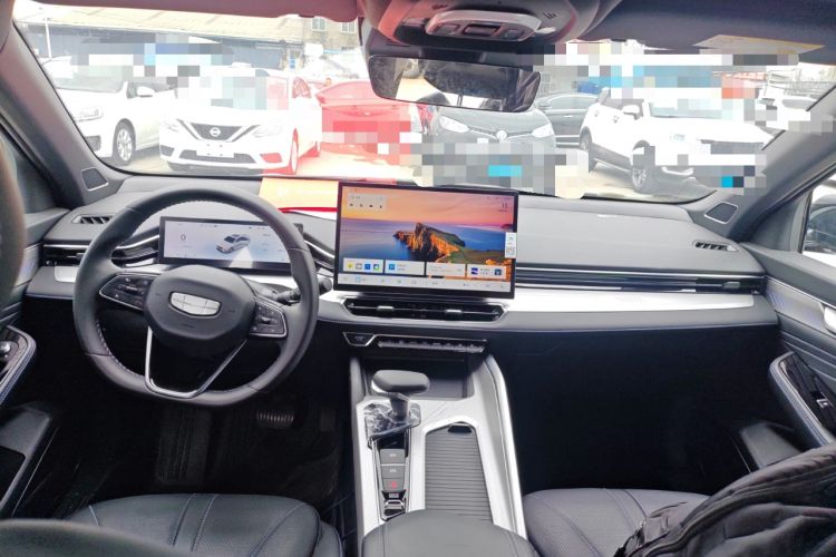 Used Geely Auto Preface 2025 Dongfang Yao 1.5TD Kunlun Edition Center Console