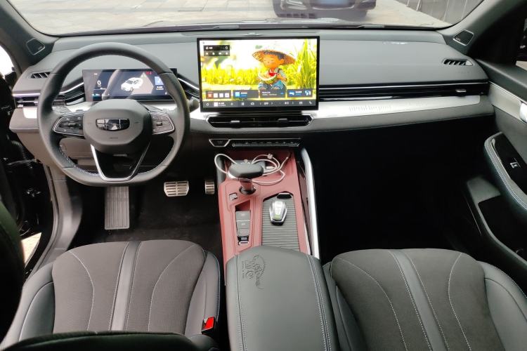 Used Geely Auto Preface 2025 Dongfang Yao 2.0TD Lanxing Edition Center Console