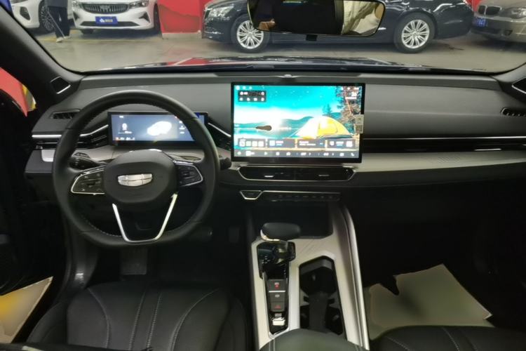 Used Geely Auto Preface 2025 Dongfang Yao 1.5TD Kunlun Edition Center Console