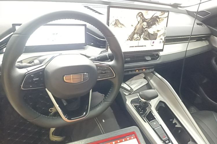 Used Geely Auto Preface 2025 Dongfang Yao 1.5TD Fuyao Edition Center Console