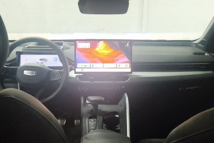 Used Geely Auto Preface 2025 Dongfang Yao 2.0TD Moonlight Edition Center Console