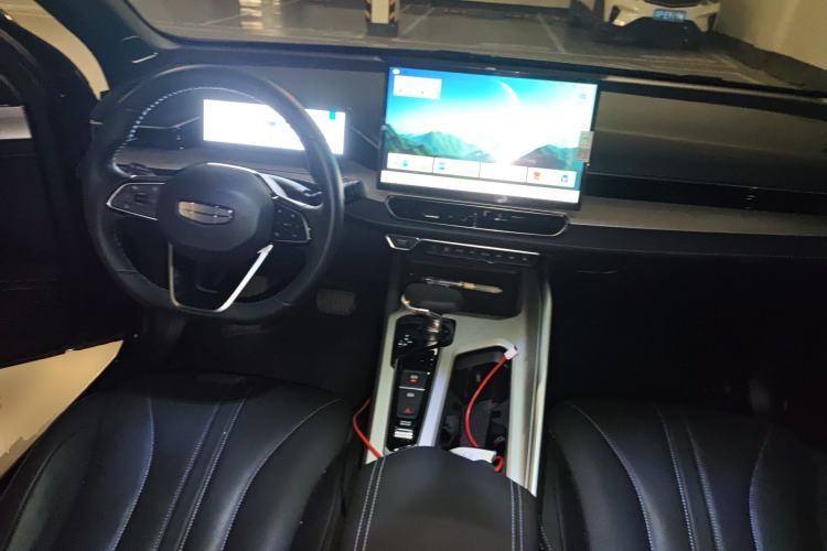 Used Geely Auto Preface 2025 Dongfang Yao 1.5TD Kunlun Edition Center Console