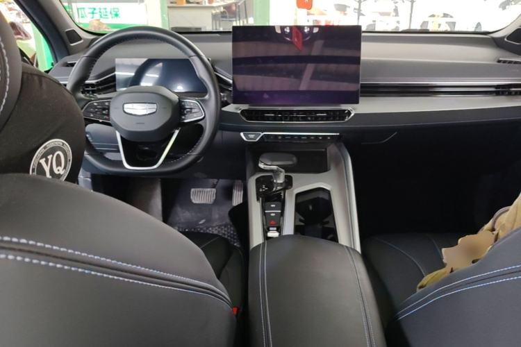 Used Geely Auto Preface 2025 Dongfang Yao 1.5TD Kunlun Edition Center Console