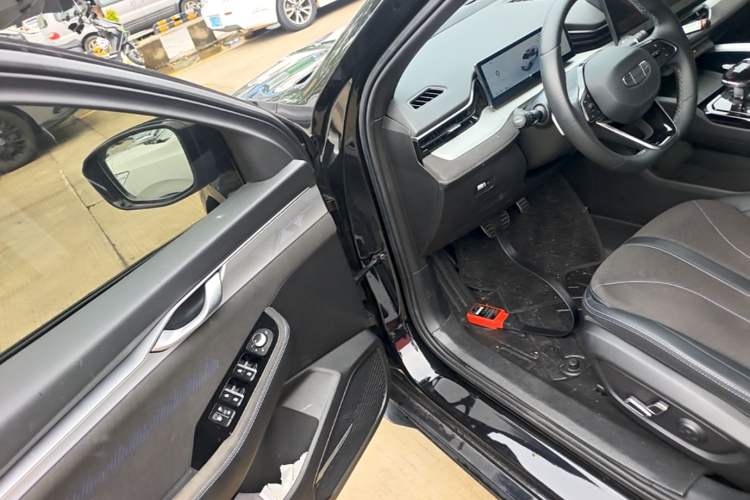 Used Geely Auto Preface 2025 Dongfang Yao 2.0TD Lanxing Edition Driver Seat