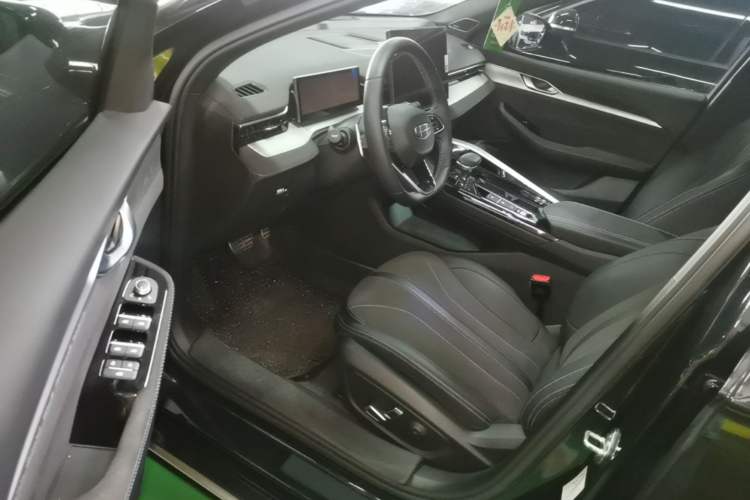 Used Geely Auto Preface 2025 Dongfang Yao 2.0TD Lanxing Edition Driver Seat