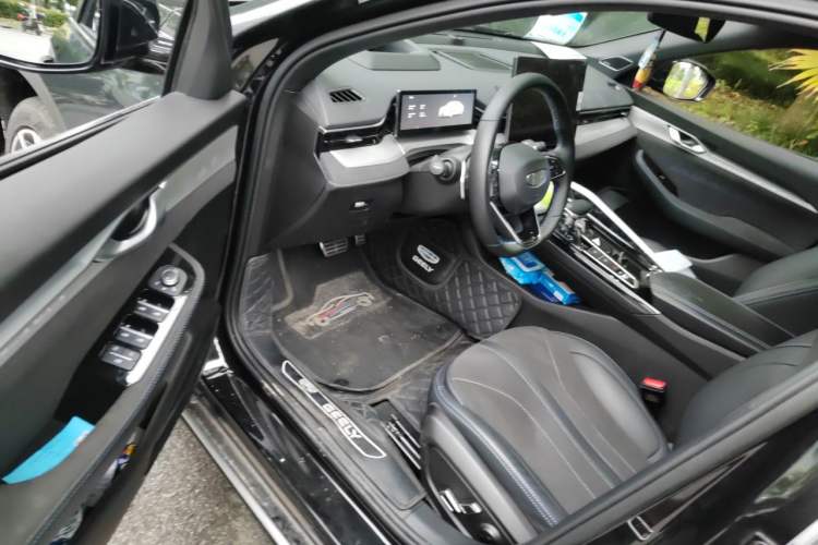 Used Geely Auto Preface 2025 Dongfang Yao 2.0TD Moonlight Edition Driver Seat