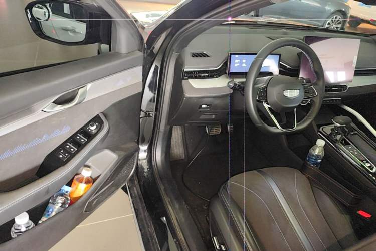 Used Geely Auto Preface 2025 Dongfang Yao 2.0TD Lanxing Edition Driver Seat
