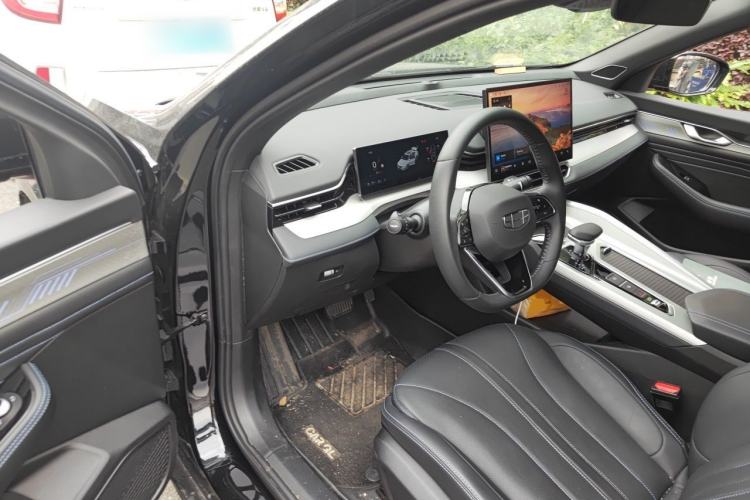 Used Geely Auto Preface 2025 Dongfang Yao 1.5TD Fuyao Edition Driver Seat